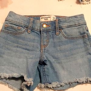 MUST BUNDLE Girls distressed denim shorts